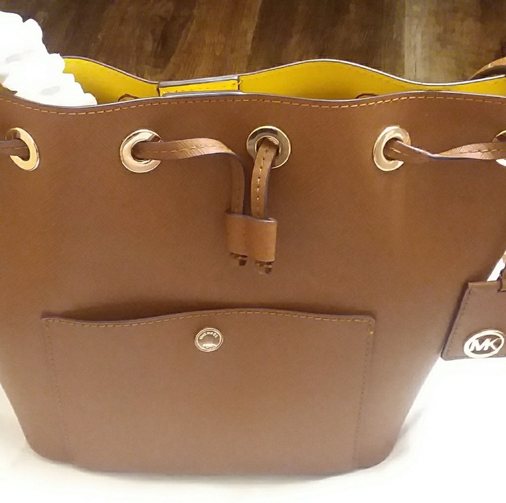 Michael Kors bucket tote new